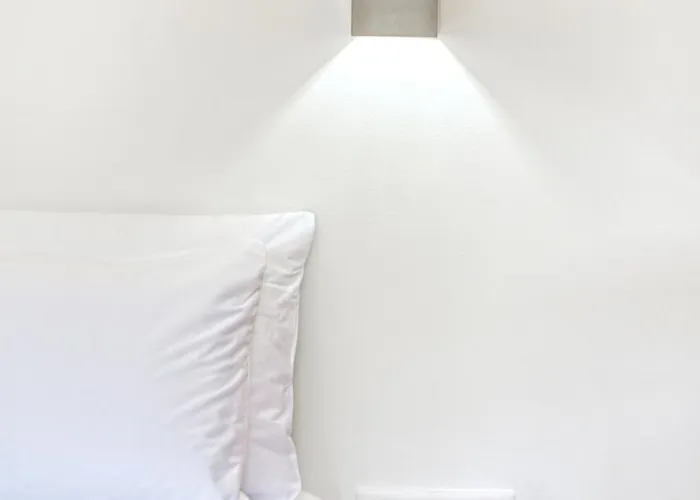 Lodge Kumquart Estate- Mandarin