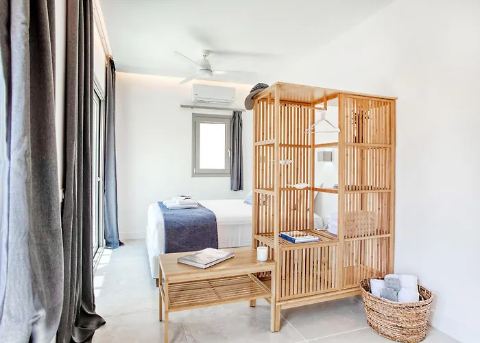 Kumquart Estate- Mandarin Lodge